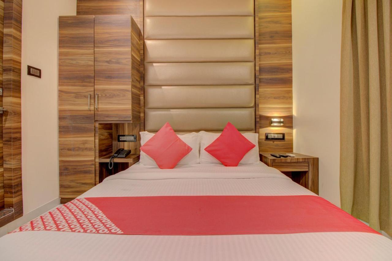 Oyo 76180 Hotel Meriton Bombaj Zewnętrze zdjęcie